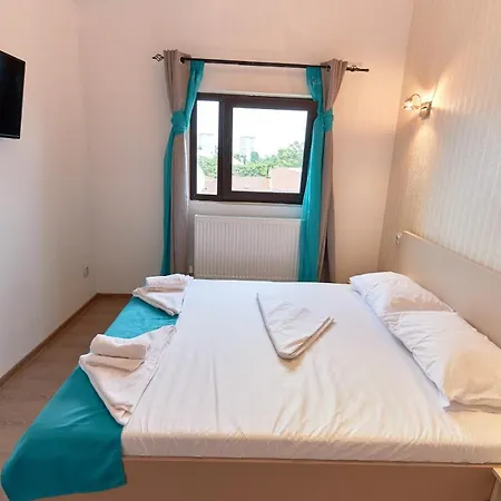 Stanford Gara De Nord * Бухарест