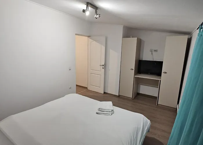 Stanford Gara De Nord