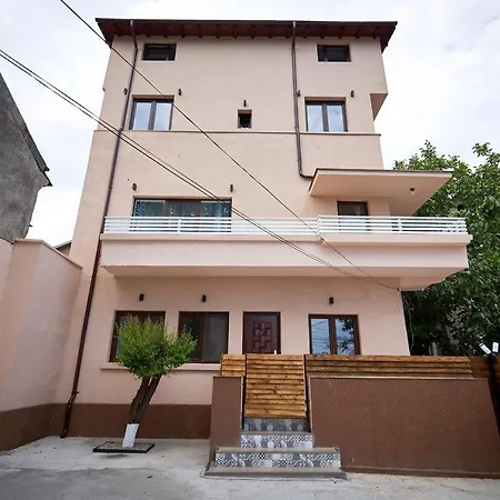 Stanford Gara De Nord Bükreş